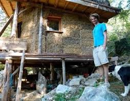 Vivre En Autonomie Complete Les Conseils Cles Vivre En Autonomie Maison Ecolo Maison Ecologique