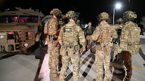 He looks like a great driver already': 11-year-old pulls up to store in  pink toy Hummer