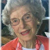 Elizabeth Dennard's Instagram, Twitter & Facebook