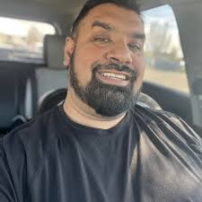 What information is available about a suspicious person named Avery in  Tacoma, Washington?