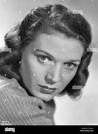 Julie Milton's Instagram, Twitter & Facebook