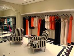 Mititique Boutique Fashion Boutique Interior With Modern Style Boutique Interior Boutique Interior Design Clothing Store Interior