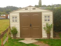 epingle sur abris de jardin pvc