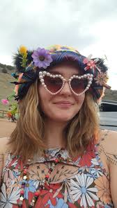 hey, reminder po. before you do that ship thing, make sure you ask  permission first ha? let's be respectful and mindful of each other's  comfort. shipping can be fun but always keep