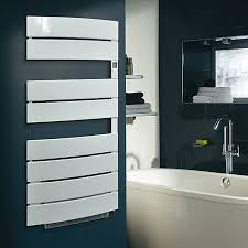 En chauffe, les molécules du liquide circulent dans les tubes du radiateur pour chauffer les parois du. Radiateur Seche Serviettes Electrique Soufflant Blyss Ciara 1600w Castorama