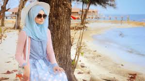 Foto anak smp cantik berjilbab aslinya sih anak smp pengen judul post ini tanpa ada kata foto nya. 9 Tips Baju Liburan Untuk Yang Berhijab Nyaman Tanpa Terlihat Rempong