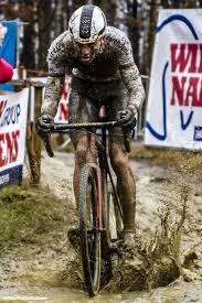 Le dernier défi d'un surdoué du vélo, qui aime concourir sur toutes les surfaces. Van Der Poel Mathieu Ned Dvv Trofee Of Baal Gp Sven Nys Photo Gvg Pn Cor Vos C 2018 Cyclocross Bicycle Bike