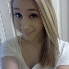 Mia Stone (@Mi_stoner)