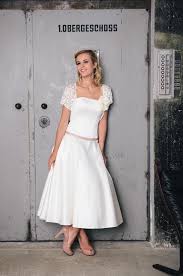 Hochzeitskleid im 60er jahre stil swinging papillon dress. Audrey Schwingendes 60ies Kleid In 7 8 Lange Kuss Die Braut Brautmode Kleid Hochzeit Braut