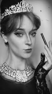 Audrey Hepburn Body Painting Tutorial