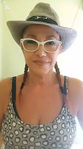 VICKY BEE feat. PLASTIC PEOPLE!, 🐝🐝🐝, Έρχονται...και είναι σίγουρο ότι  θα μας ξεσηκώσουν! , Ετοιμάσου για πολύ χορό