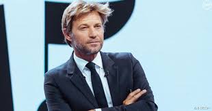 Quand je serai vieille, je serai comme marthe villalonga qui regarde laurent delahousse à la télé. Laurent Delahousse J Ai Encore Des Choses A Apporter Au 20 Heures De France 2 Puremedias