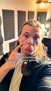 Danke, dass ihr unseren Song „Valentin“ so fleißig weiter streamt ❤️. Es  macht uns mega viel Spaß zu sehen, wie der Track bei Euch ankommt und für  jede Person eine unterschiedliche Bedeutung