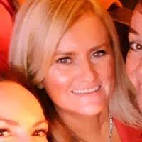 Roxanne Rowland's Instagram, Twitter & Facebook