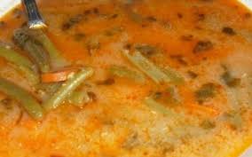 350 gr fasole verde proaspata faina se amesteca cu putina apa pana consistenta devine ca o smantana subtire. Ciorba De Fasole Verde Pastai Retete Romanesti