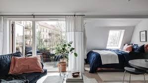 Slimme tips voor het inrichten van kleine ruimtes op 5 september 2018 gepost door renée ijzerman in indeling & styling. Kleine Studio Inrichten Deze Studio Zit Bomvol Interieur Inspiratie Roomed