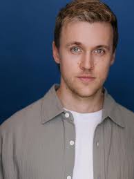 some heads in a box 📸 @studiococonyc rep: @allytaylorartists