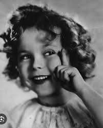 Nothing makes any sense anymore Birthday Lump 1) @girlscarryingshit always  carrying too much 🤪@dramplantmagic & @hbcafeandjuicery + my keychain & the  weight of the world of course 2) I am 13.8 billion