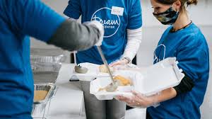 Bob evans and chris dulabone. Bob Evans Columbus Dream Center Feed More Than 1 200 People On Thanksgiving Wsyx