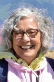 Danielle Malinowski's Instagram, Twitter & Facebook