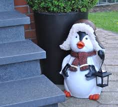 Dieser Niedliche Pinguin Mit Warmer Pilotenmutze Mutze Wurde Mit Flauschigem Stoffbesatz Verziert Und Schal Be Niedliche Pinguine Winterdekorationen Niedlich