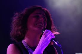 Isabel «cuca» roseta, dá um passo em frente na história do fado. Reportagem Caixa Alfama 14 Porque Alfama Cheira A Fado Mip Musica