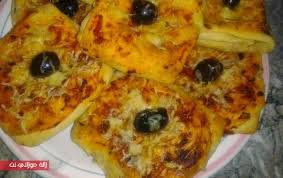 بيتزا بعجين المسمن شكل جديد ورائع بالصور مجلة لالة مولاتي نت majalat lalamoulati net breakfast food french toast