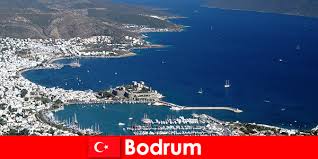 A hófehér mészkőmedencéket a földfelszín alól feltörő. Kivandorlas Olcson A Varos Bodrum Torokorszagban Nyaralo Orszagok