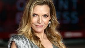 The second of four children, including sister and fellow actress dedee pfeiffer, pfeiffer attended golden west. Michelle Pfeiffer I Don T Need To Look Younger