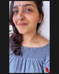 Eyes that speaks better than words & smile like a loaded gun are jus a  special thing I own 🤍🤷🏻‍♀️ ~🌹~ #magic #beauty #poetry #moments #love  #eyes #smile #thoughts #words #look #heaven #