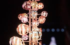 Omni Omni Led Strip Lights And Globe Lamps To Light Up 40 Feet Christmas Tree At Davao City