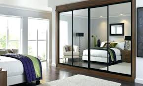 Contoh pada gambar diatas menempatkan cermin di sudut ruangan membuat kamar lebih hidup dan modern. 4 Tips Buat Kamar Tidur Sempit Jadi Lega Pasang Cermin Besar Okezone Economy