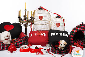 Surprise your valentine with one (or all) of these gift ideas they won't secretly want to return or exchange for store credit. St Valentine S Day Gift Ideas For Your Beloved Dog Love Ferplast