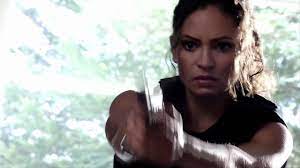 Sandra carolina luesse (born june 16, 1982) is an american actress with a peruvian and german background. Sandra Luesse Shoots Vega In The Film Cartel War Youtube