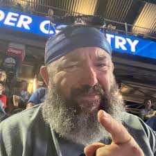 Best onion rings in Des Moines? Thick or thin?