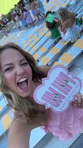 Kayla Mclendon's Instagram, Twitter & Facebook