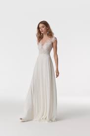 Maybe you would like to learn more about one of these? Wenn Du Feenhaft Feine Brautkleider Magst Wirst Du Glen Von Anna Kara Lieben Stoff Und Schnitt Sind Schmeichelhaf Brautmode Kleid Hochzeit Brautkleid Gunstig
