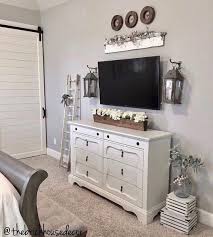 32 Inspiring Bedroom Tv Wall Design Ideas Farmhousemasterbedroom In 2020 Master Bedroom Wall Decor Wall Decor Bedroom Bedroom Tv Wall