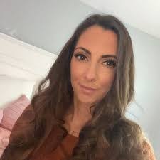 Brittney Barr's Instagram, Twitter & Facebook