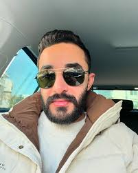 interiordesigner #architecture #architect #interiordesign  #hamzadesignstudio #art #artist #decor #decoration #luxury #luxurylifestyle  #luxurycars #blogger #luxuryhomes #design #interiors #amazing #boy #car  #bloggerstyle #bloggerlife