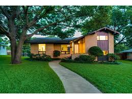 The rug is also repeated that complements the green walls. Friday Four Hundred Renovated Split Level In Lochwood Has Mounds Of Midcentury Charm Candysdirt Com