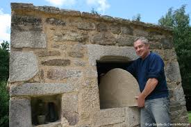 Symptoms can also be caused by aberrant neurologic pain processing, a condition called neuropathic low back pain. Loic Jahier Ou La Passion Des Fours A Pain D Antan La Gazette Du Centre Morbihan