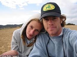Julia fiona roberts (smyrna, 28 ottobre 1967) è un'attrice e produttrice cinematografica statunitense, vincitrice dell'oscar alla miglior attrice nel 2001. Julia Roberts Daughter Hazel Makes Red Carpet Debut With Dad Daniel Moder At Cannes Film Festival Daily Mail Online