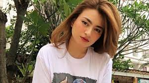 Sebelum menggelar acara pernikahan, rupanya malam sebelumnya sule dan nathalie holscher terlebih dulu merayakan pertambahan umur ayah empat. Nathalie Holscher Mualaf Sule Jadi Saksi
