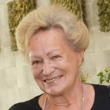 Siegrun Egger: Kerze anzünden und kondolieren