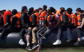 People smugglers cut prices to exploit migrant crisis