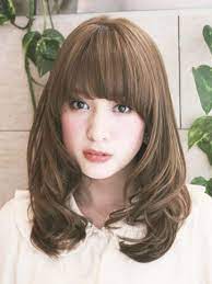 画像 老け顔 面長顔の人に似合う髪型 メイク naver まとめ