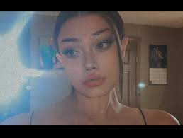 Can someone make the background wall pink please