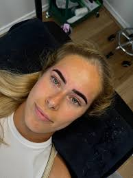 Looking for recommendations for somewhere to train in brows/brow lamination  and lash lifts, TIA