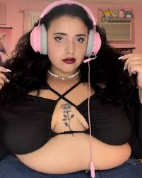 thumbs.pro : sammystuffedandsapphic:ssbbwchan:@thicladybug on OnlyFansThe  cutest girl and everything I want and need in a wife 😫